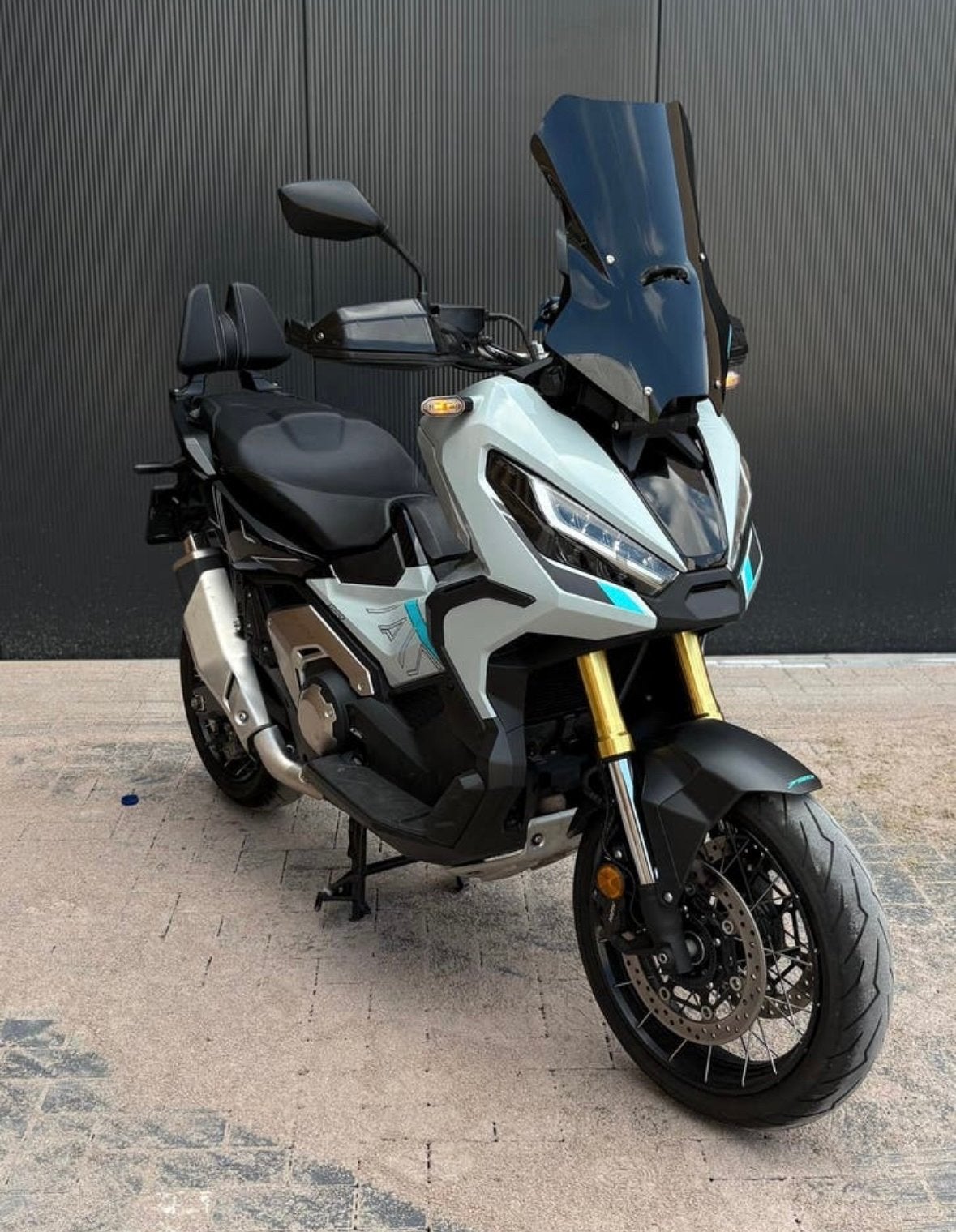 Honda X-ADV 750 2024 | 8.XXX KM | GARANTIE | FULL OPTION, Motoren, Motoren | Honda, Scooter, Handvatverwarming, Particulier, Minimaal motorrijbewijs A2