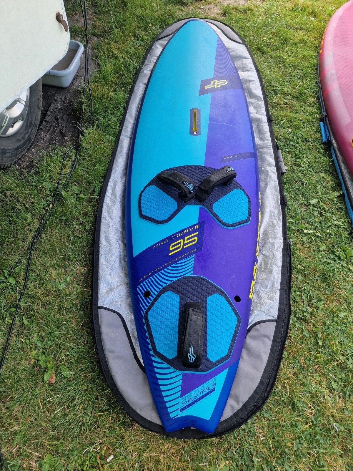 JP Australia Magic Wave 95 Windsurfplank, Met voetbanden, Minder dan 250 cm, Ophalen of Verzenden, Zo goed als nieuw