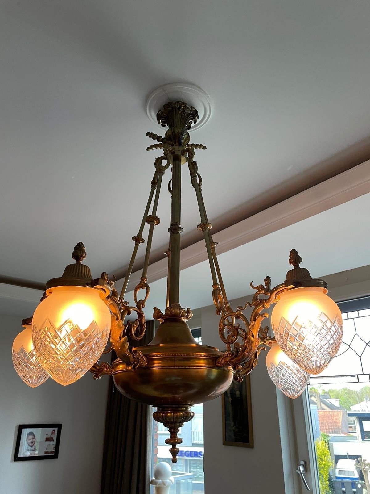 Klassieke Koperen Hanglamp met Geslepen Glazen Bollen, Ophalen of Verzenden