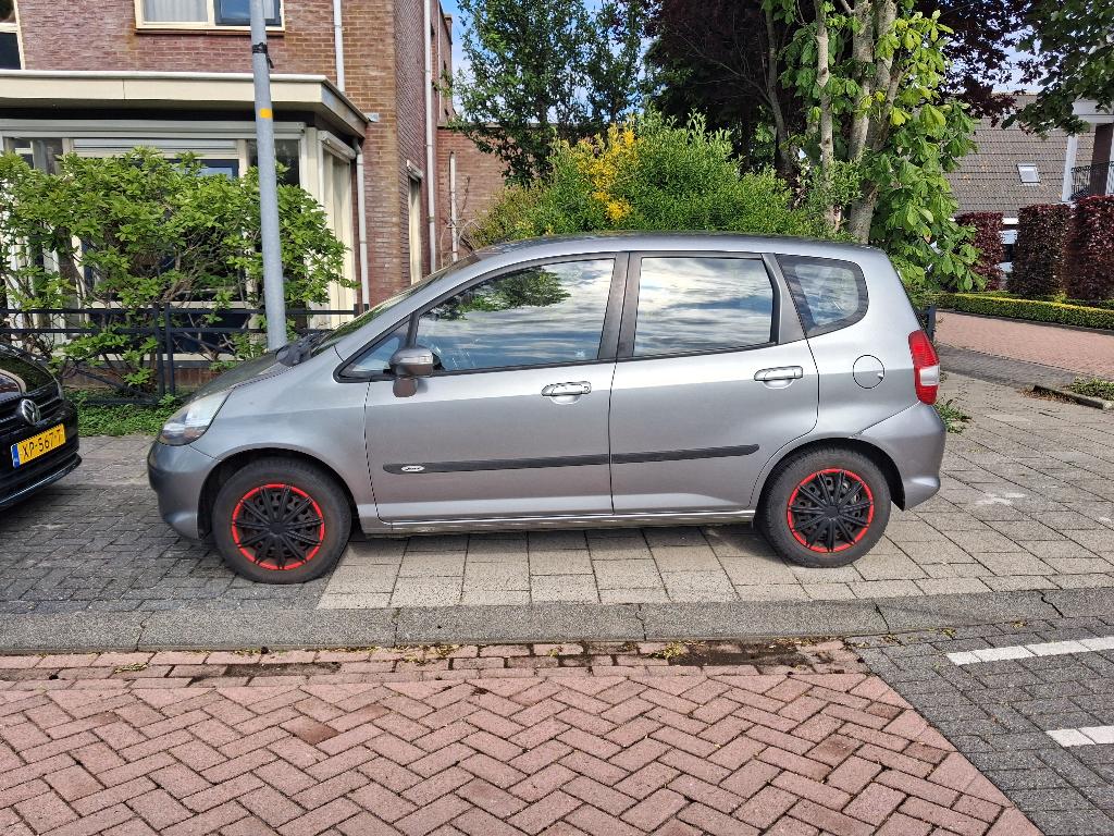 Honda Jazz 1.4  automaat 2005. Zeer lage km stand van 55000, Auto's, Honda, 83 pk, 450 kg, 40 €/maand, Airbags