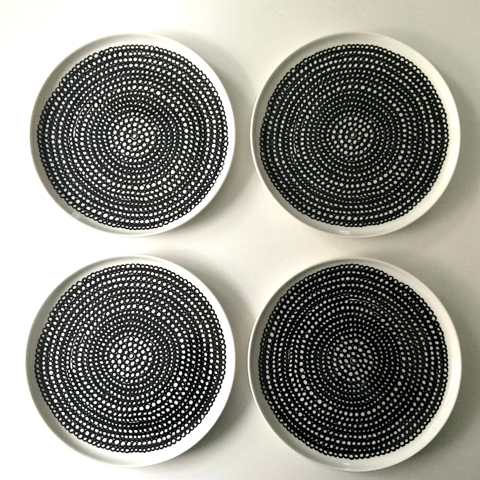 Marimekko 4 bordjes 20 cm siirtolapuutarha, Verzenden, Zo goed als nieuw, Bord(en), Overige stijlen