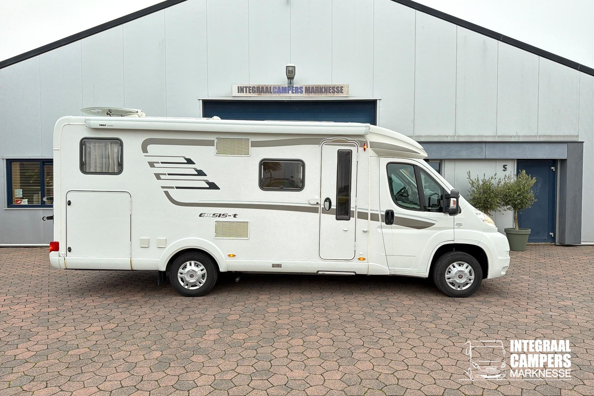 Hymer Exsis-T 588 | Fietsenlift | Enkele bedden | Zonnepanee, Tot en met 2, Bedrijf, Hymer, Half-integraal