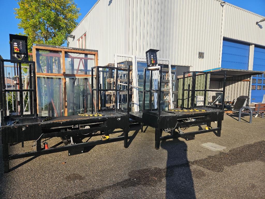 2 Stuks LS Loading System Dock levellers hydraulisch ( 049 ), Ophalen, Gebruikt, Nb, Nb