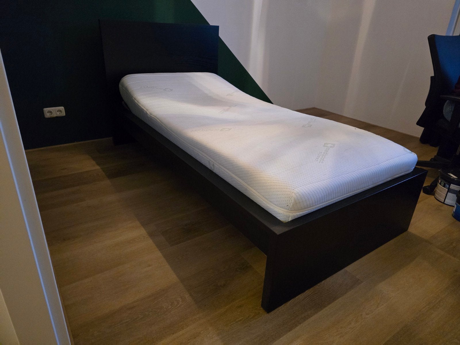 Graag snel weg! Ikea Malm 1p bed incl. matras en bodem, Ophalen, Gebruikt, 90 cm, Eenpersoons