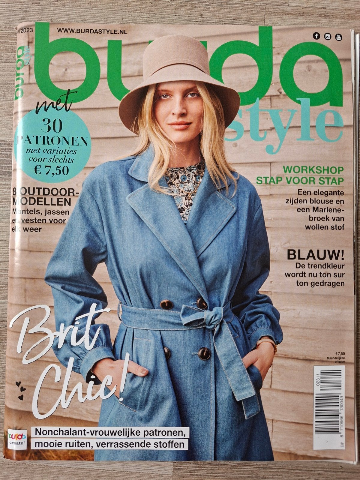 Burda Style Magazine 2023 - Brit Chic met 30 patronen, Ophalen of Verzenden, Nieuw, Vrouw, Burda