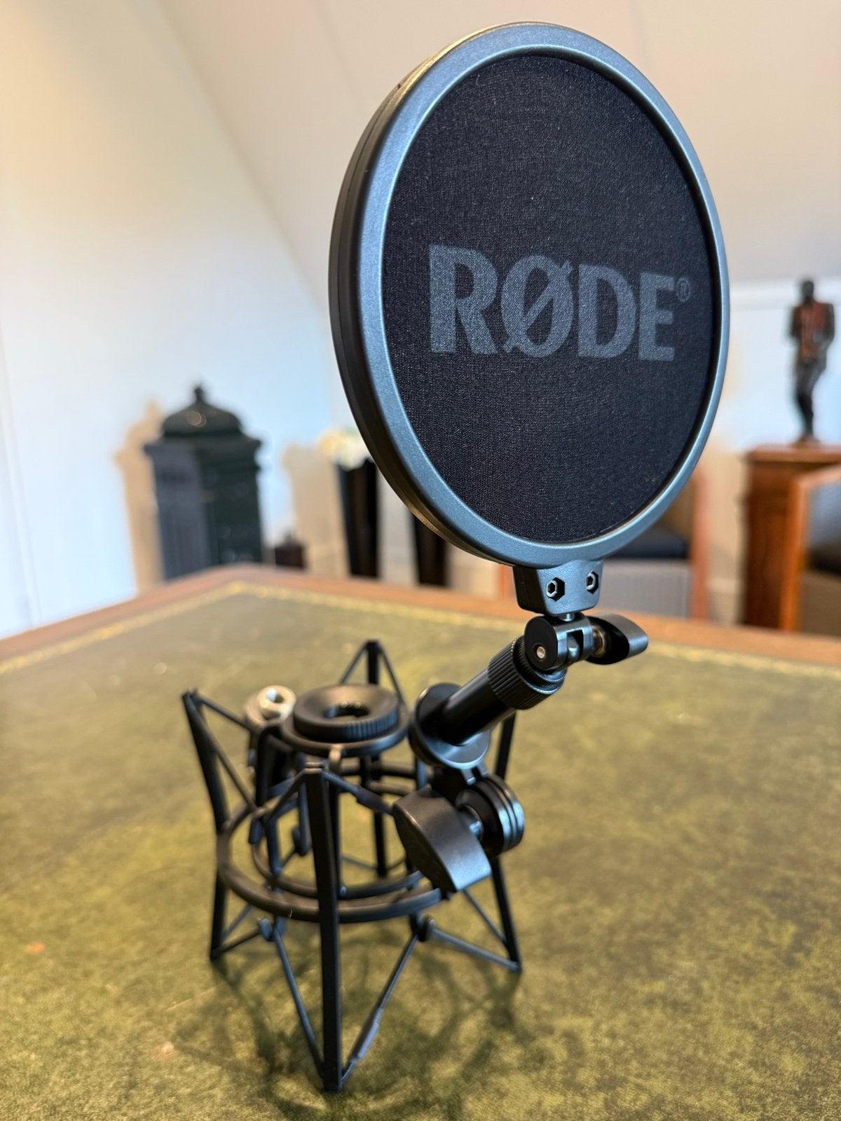 Nieuwe RØDE SM6 Shock Mount met Pop Filter, Muziek en Instrumenten, Microfoons, Ophalen of Verzenden, Zo goed als nieuw, Overige typen