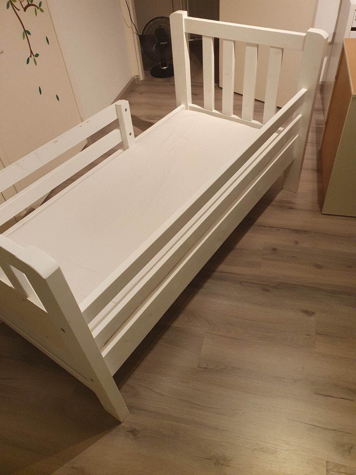 Tekoop mooi peuterbed 150x70 cm, Lattenbodem, Gebruikt, 70 tot 85 cm, 140 tot 160 cm