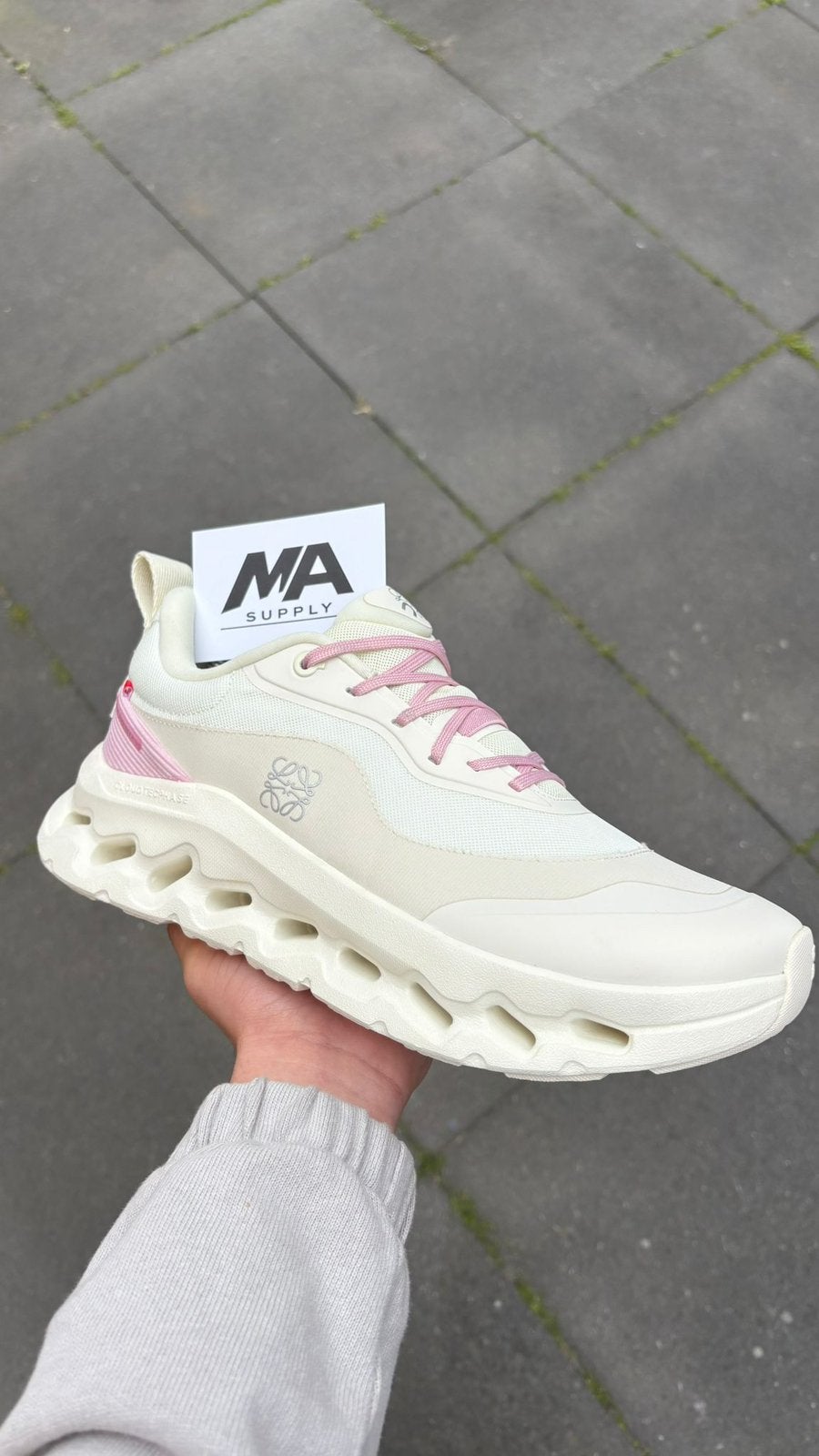 ️⚠️ Loewe x Oncloud Cream/Pink, 👟🍦🎀, Ophalen of Verzenden, Nieuw, Overige kleuren