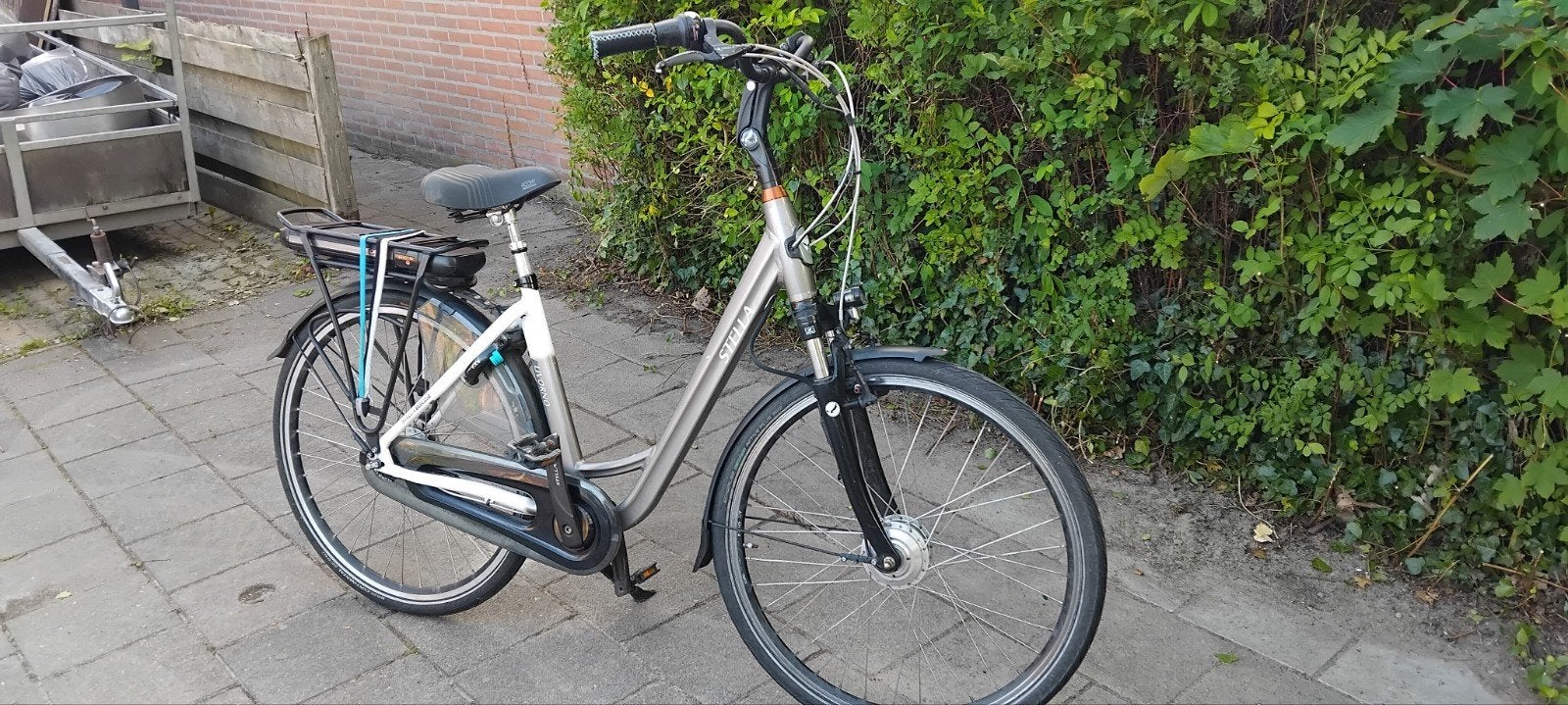 Stella livorno 28 inch elektrische damesfiets, Fietsen en Brommers, Elektrische fietsen, 51 tot 55 cm, Ophalen, Zo goed als nieuw