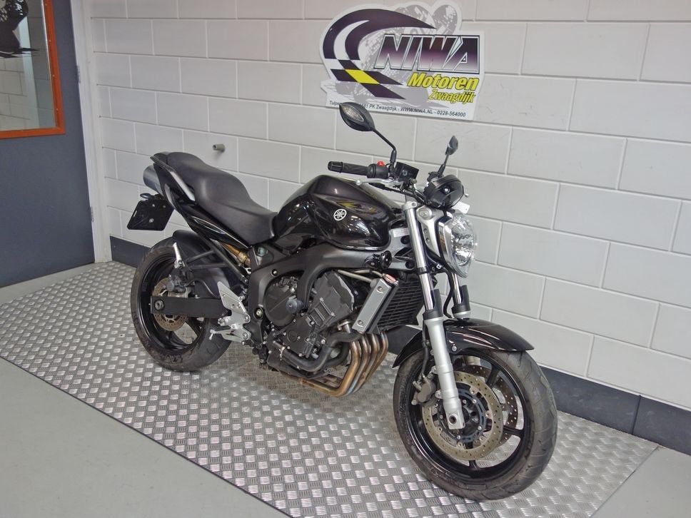 YAMAHA FZ 6 N, 4 cilinders, Motorrijbewijs A, Bedrijf, Onbekend