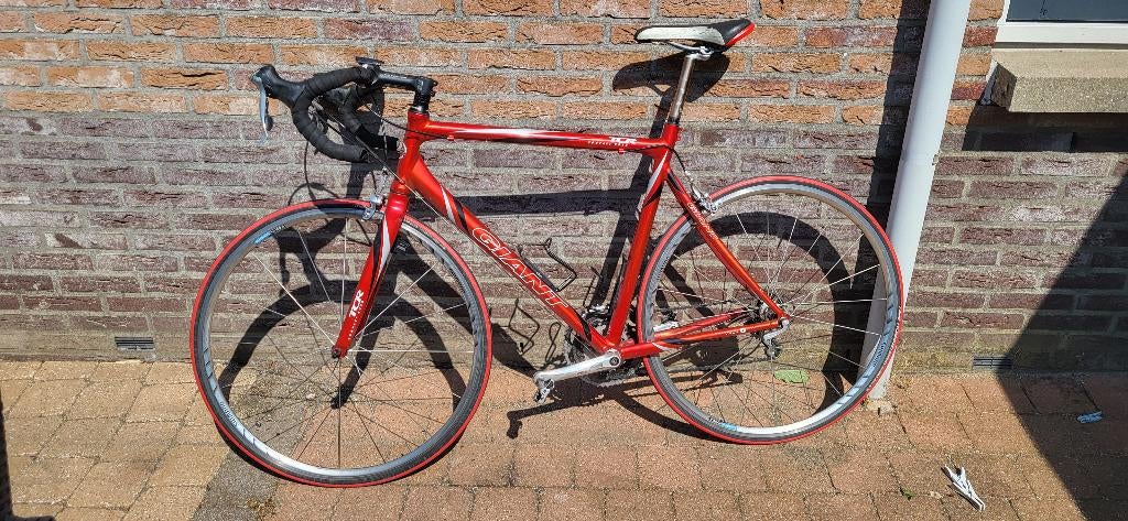 Giant racefiets met Ultegra en Carbon voorvork, Fietsen en Brommers, Fietsen | Racefietsen, Ophalen, 28 inch, Gebruikt, Aluminium