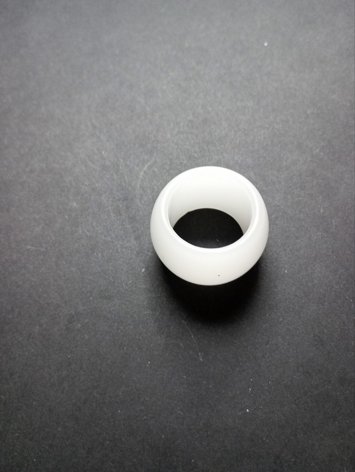 Chinese Nefriet Jade Duim Ring 22mm, 20 of groter, Wit, Nieuw, Ophalen of Verzenden
