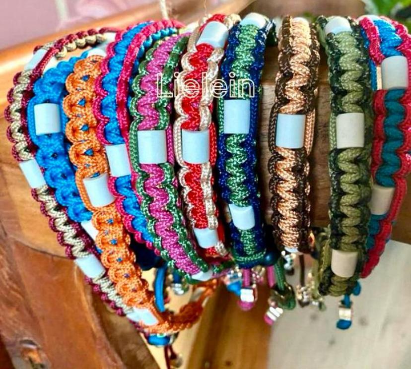 Natuurlijke anti-vlooien & teken halsband hond, Dieren en Toebehoren, Ophalen of Verzenden, Zo goed als nieuw