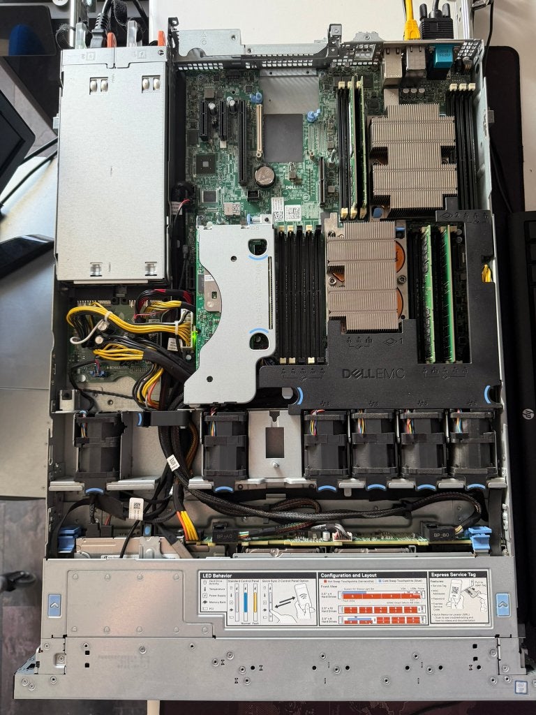 Dell PowerEdge R440 – 2x server te koop, Ophalen, Gebruikt, 2 tot 3 Ghz, 64 GB