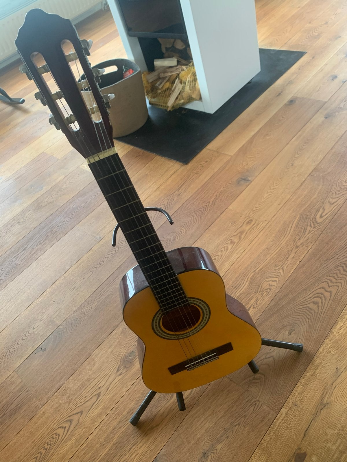 Kinder Klassieke gitaar met standaard, Muziek en Instrumenten, Snaarinstrumenten | Gitaren | Akoestisch, Ophalen of Verzenden