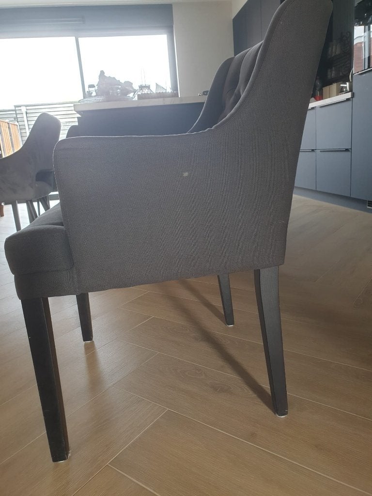 Foto 5 van Eettafel met 8 stoelen en aanzetstuk