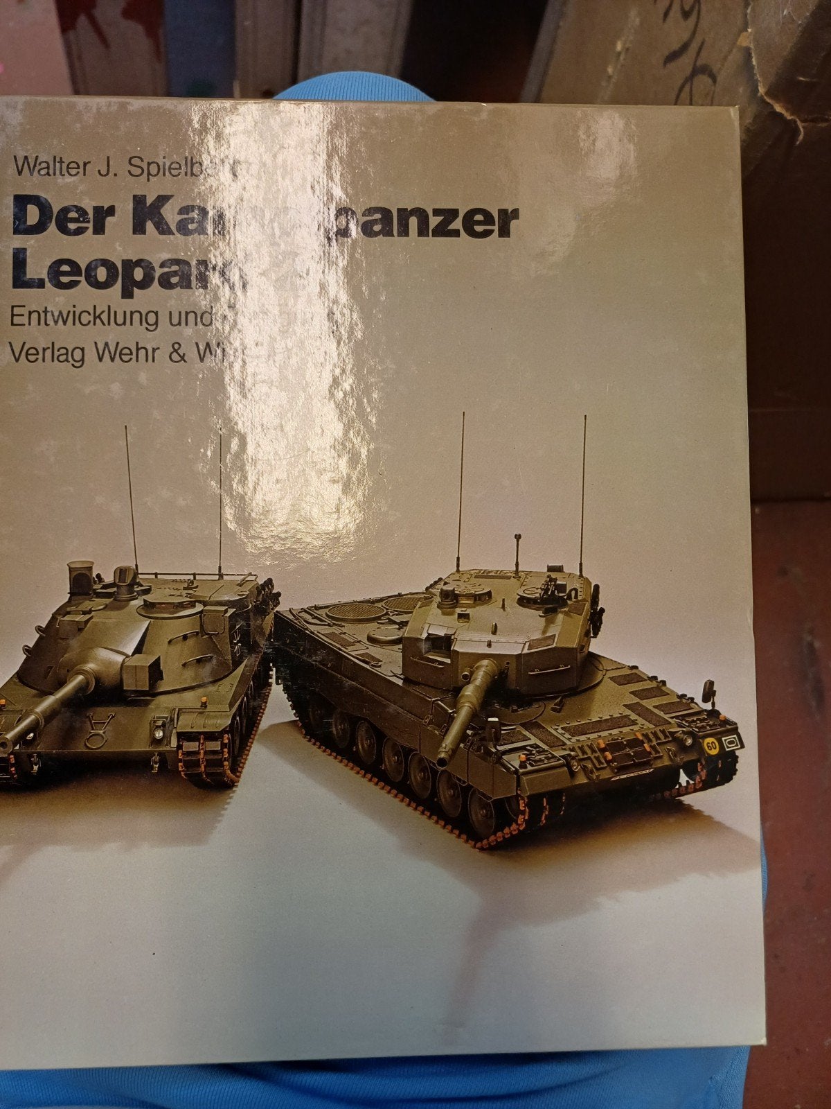 Der Kampfpanzer Leopard 2 - Walter J. Spielberger (Duits), Boeken, Techniek, Gelezen, Overige onderwerpen, Ophalen of Verzenden