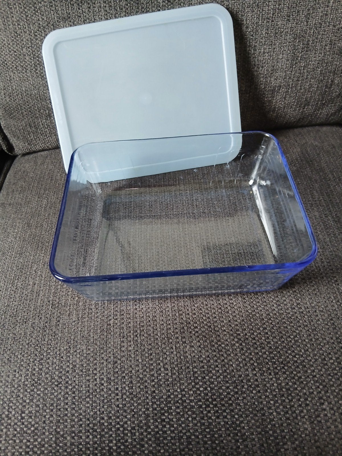 Een glazen ovenschaal met een lichtblauw deksel., Ophalen, Glas, Overige typen, Gebruikt