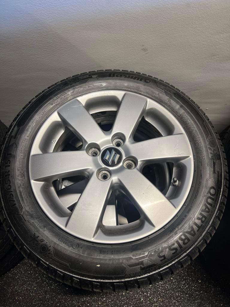 15" winterset Suzuki Ignis 175/65/R15, Auto-onderdelen, Banden en Velgen, Ophalen, Gebruikt, 15 inch, 175 mm
