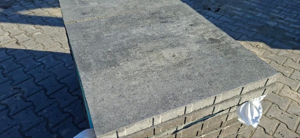 Baldosa basic 60x60 GrijsZwart Betonlook terrastegel J&W 142, Tuin en Terras, Tegels en Klinkers, Ophalen, Nieuw, 10 m² of meer