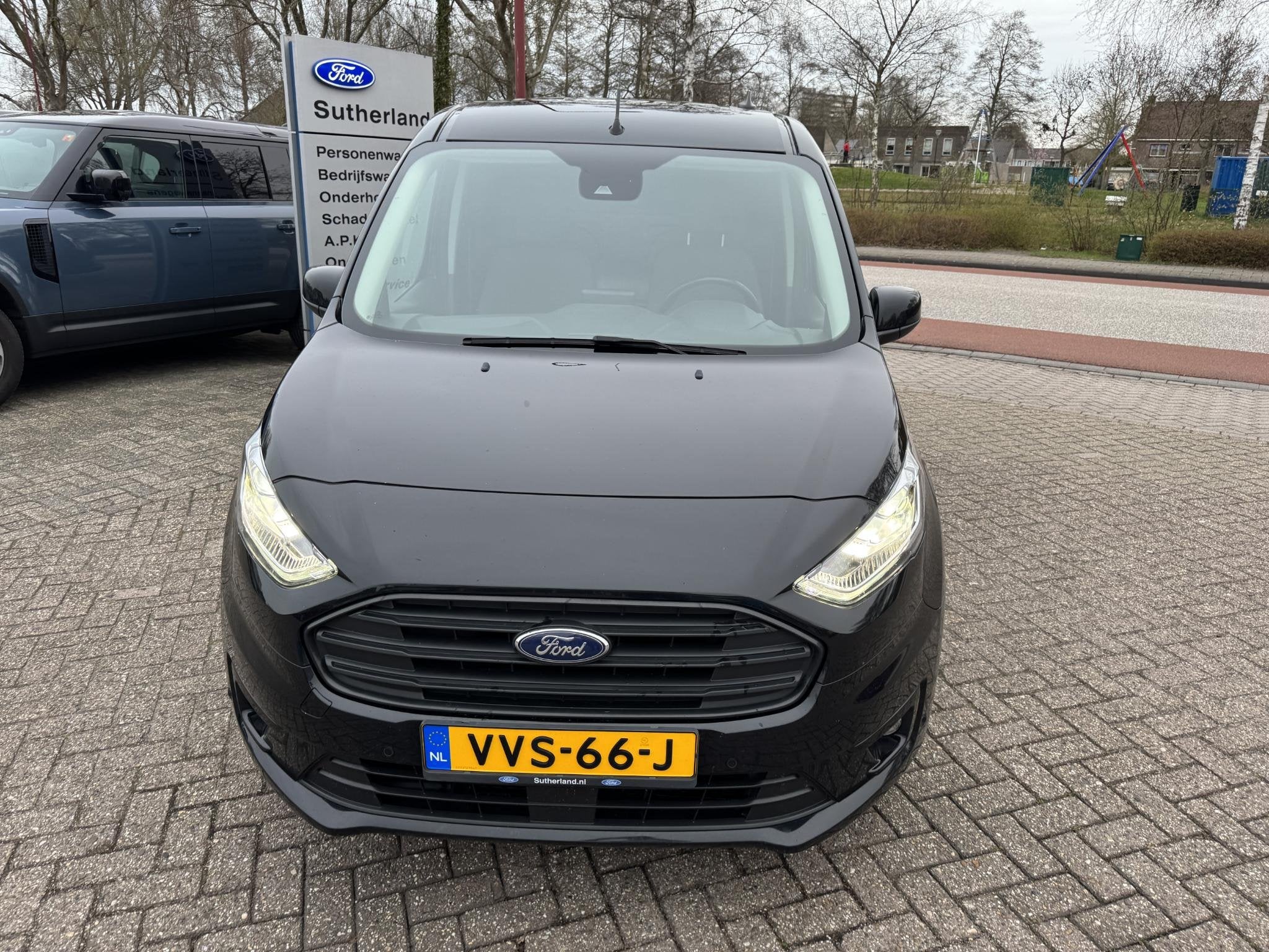 Ford Transit Connect 1.0 Ecoboost L2 Limited 100pk | Adaptie, Auto's, Bestelauto's, Voorwielaandrijving, Gebruikt, Euro 6, Zwart
