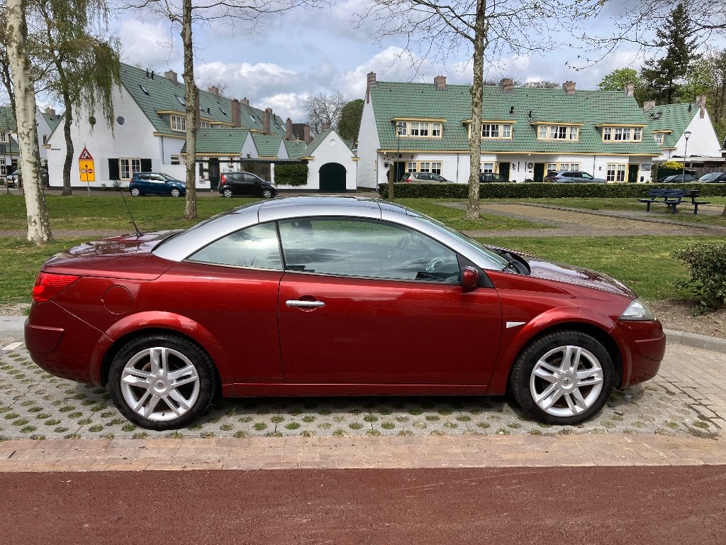 Renault Mégane 1.6 16V 82KW Cabrio 2008 luxe leder trekhaak, Voorwielaandrijving, 1295 kg, 4 cilinders, Cabriolet