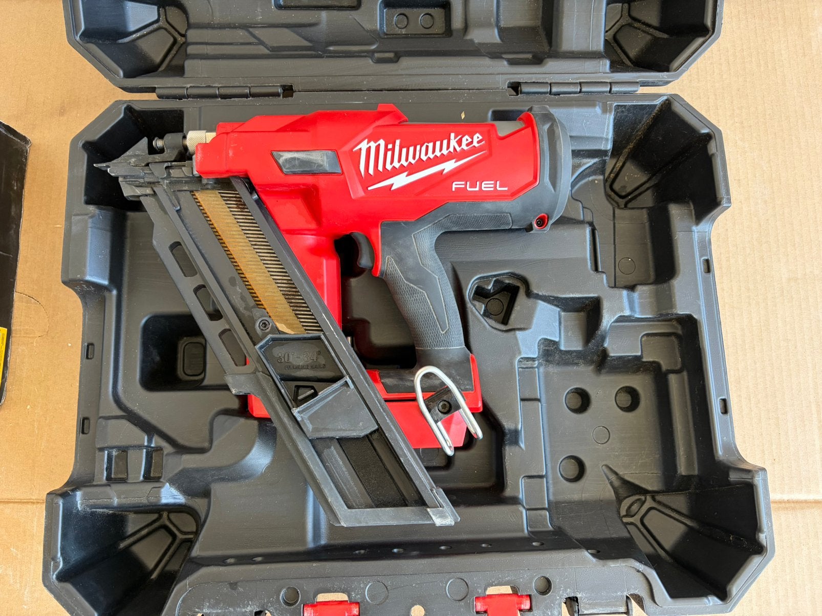 Milwaukee M18 FFN-502C constructietacker, Doe-het-zelf en Verbouw, Ophalen, Zo goed als nieuw, Boormachine