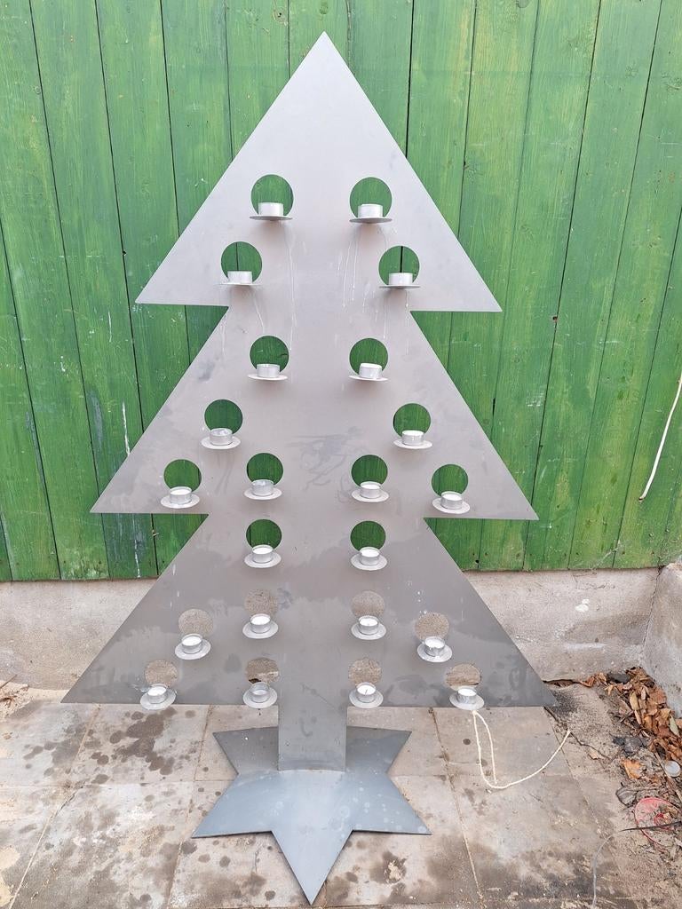 Metalen kerstboom met waxinelichten, Ophalen