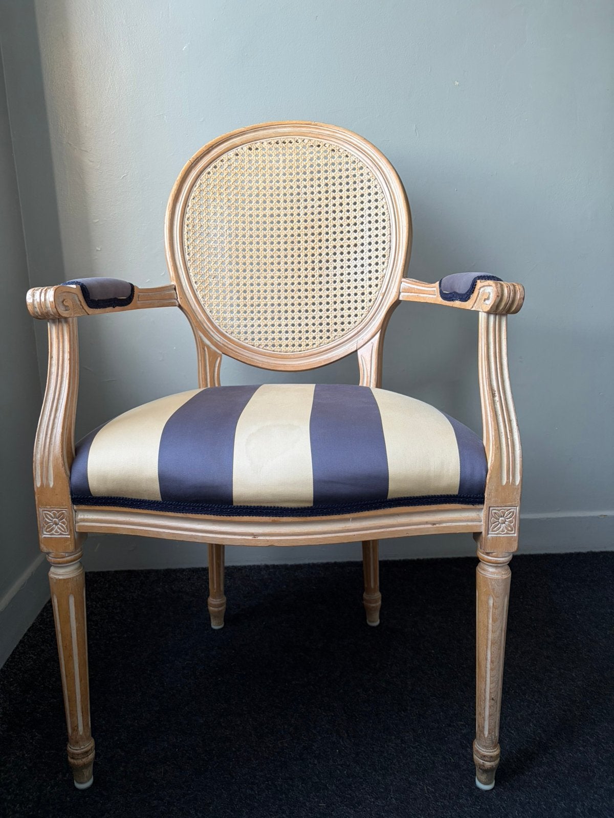 Set van 2 Louis XVI stijl stoelen met webbing / rotan, Antiek en Kunst, Antiek | Meubels | Stoelen en Banken, Ophalen