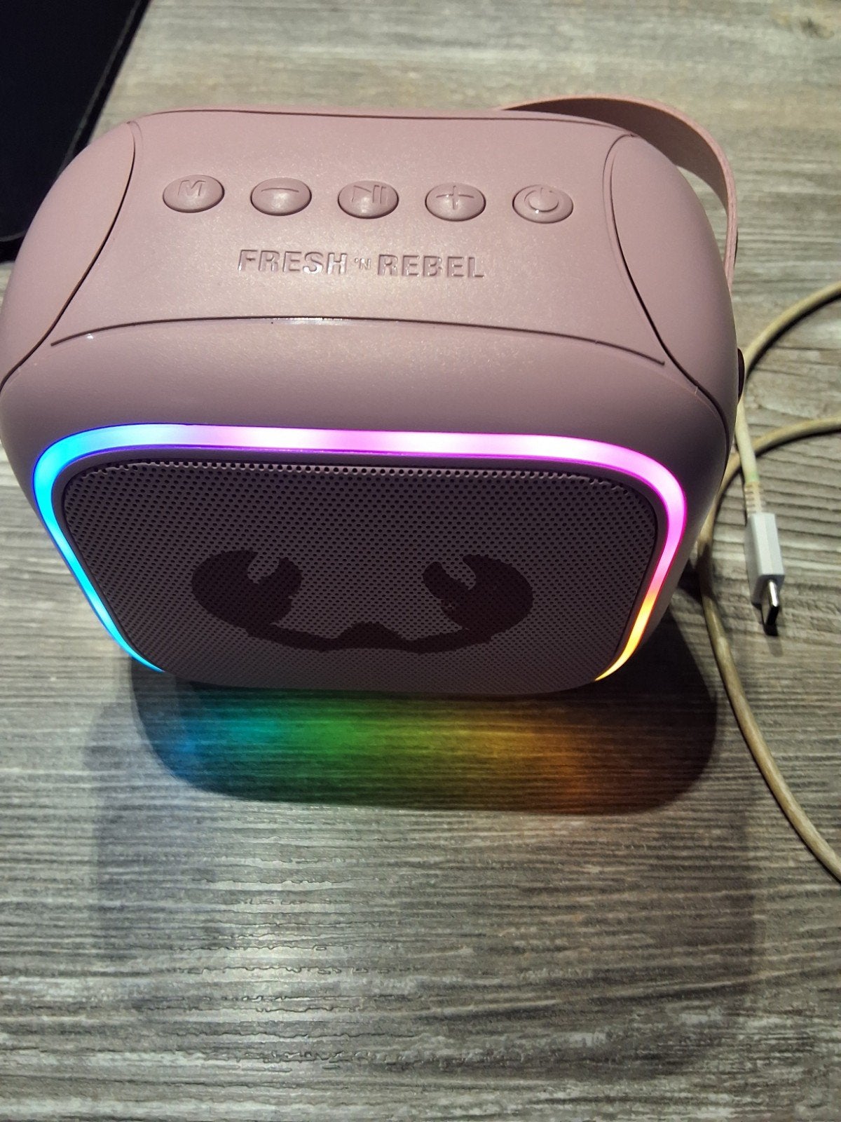 Fresh 'n Rebel Draagbare Bluetooth Speaker met Lichteffecten, Zo goed als nieuw, Draagbare speaker, Bluetooth, Minder dan 60 watt