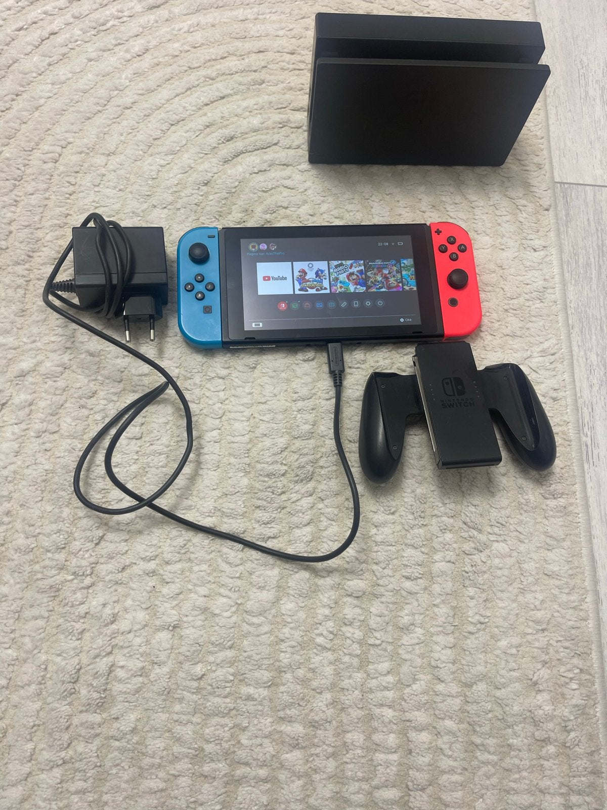 Nintendo Switch met Dock en Accessoires, Ophalen, Zo goed als nieuw, Met 1 controller, Switch Original