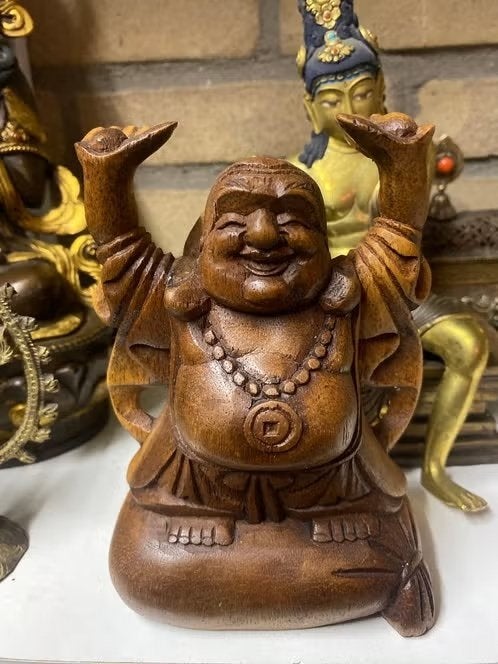 Handgesneden Happy Boeddha van suarhout – 15 cm, 15 cm, Ophalen of Verzenden, Zo goed als nieuw, Hout