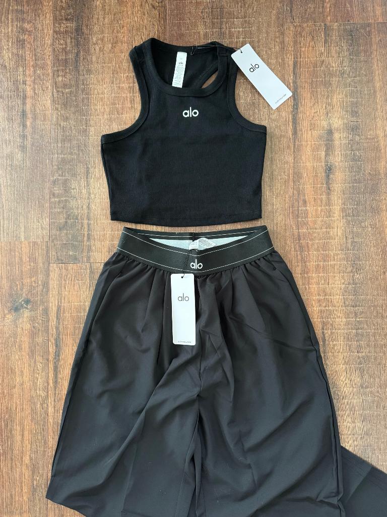 Set Alo Yoga Brand New, Kleding | Dames, Sportkleding, Zwart, Nieuw, Ophalen of Verzenden, Maat 36 (S)