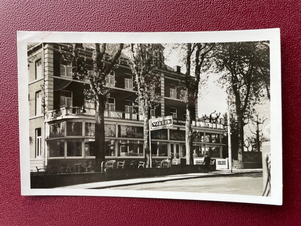 ansichtkaart van Valkenburg, Hotel Restaurant " Vossen "., Verzenden, 1960 tot 1980, Limburg