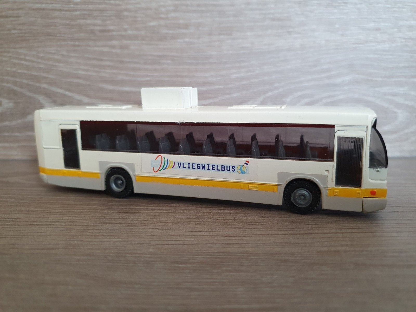 Limo Cars Den Oudsten B88 NZH Vliegwielbus 1:87, Ophalen of Verzenden, Gebruikt, Bus of Vrachtwagen, Overige merken