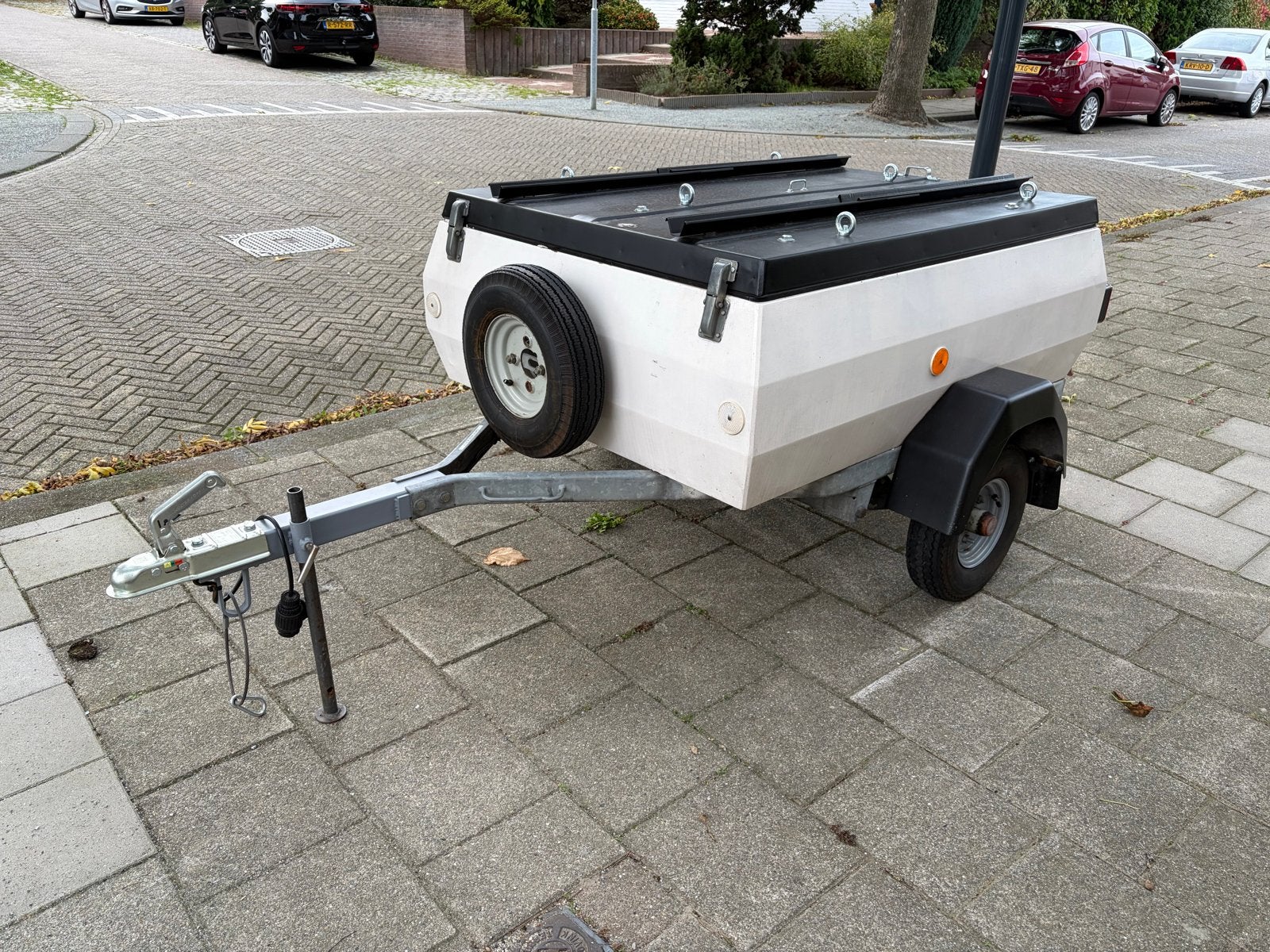 Compacte aanhanger met deksel, Auto diversen, Ophalen, Gebruikt