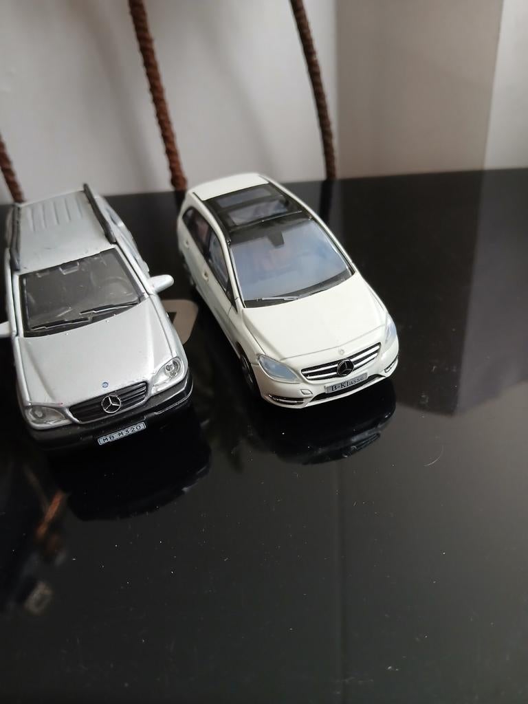 2x Mercedes ml320 hongwel en B-klasse norev. 1:43, Ophalen of Verzenden, Gebruikt, Auto, Norev