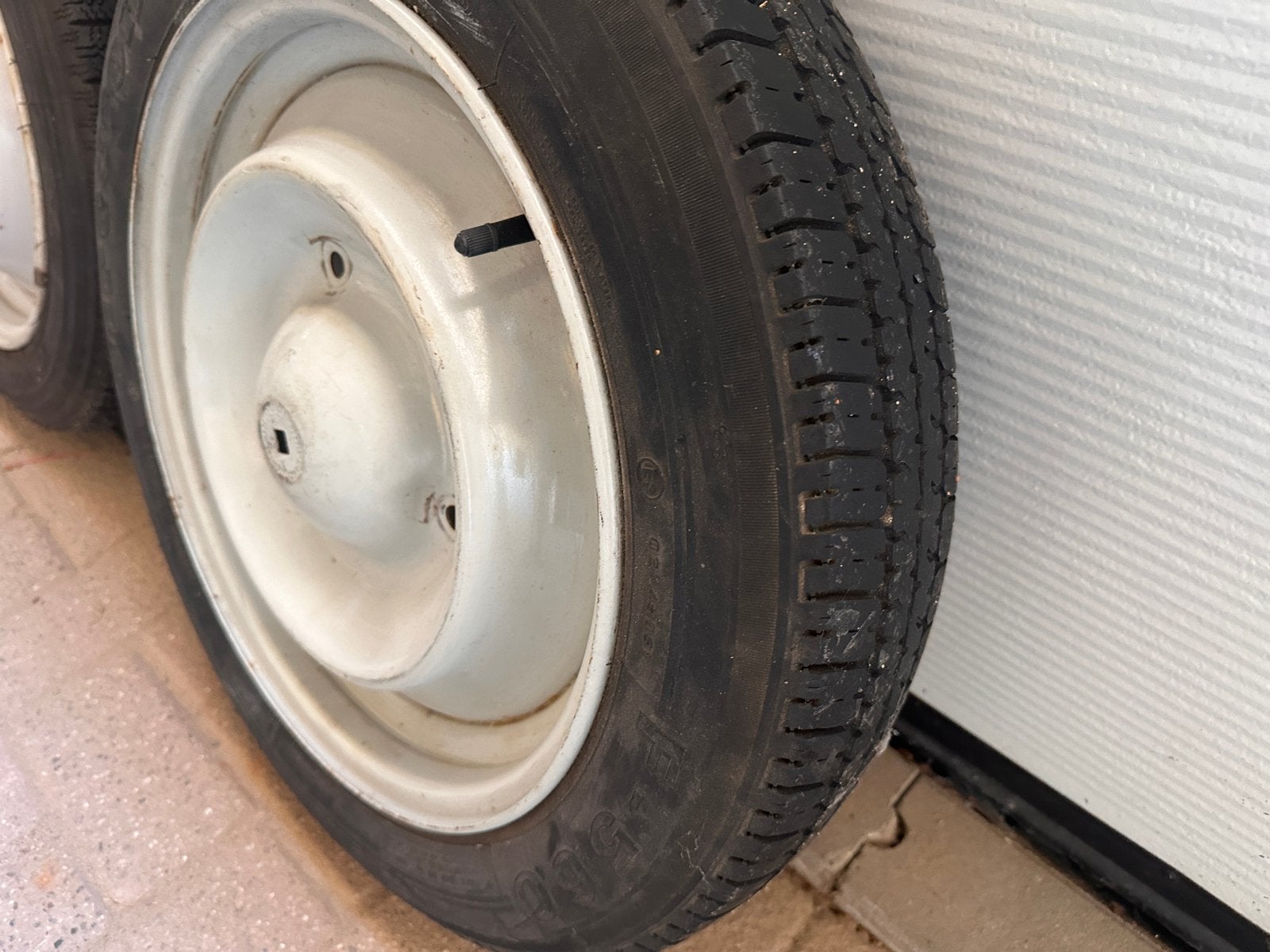 Velgen met prima banden voor een Citroën 2cv, Gebruikt, 15 inch, Banden en Velgen, Ophalen of Verzenden