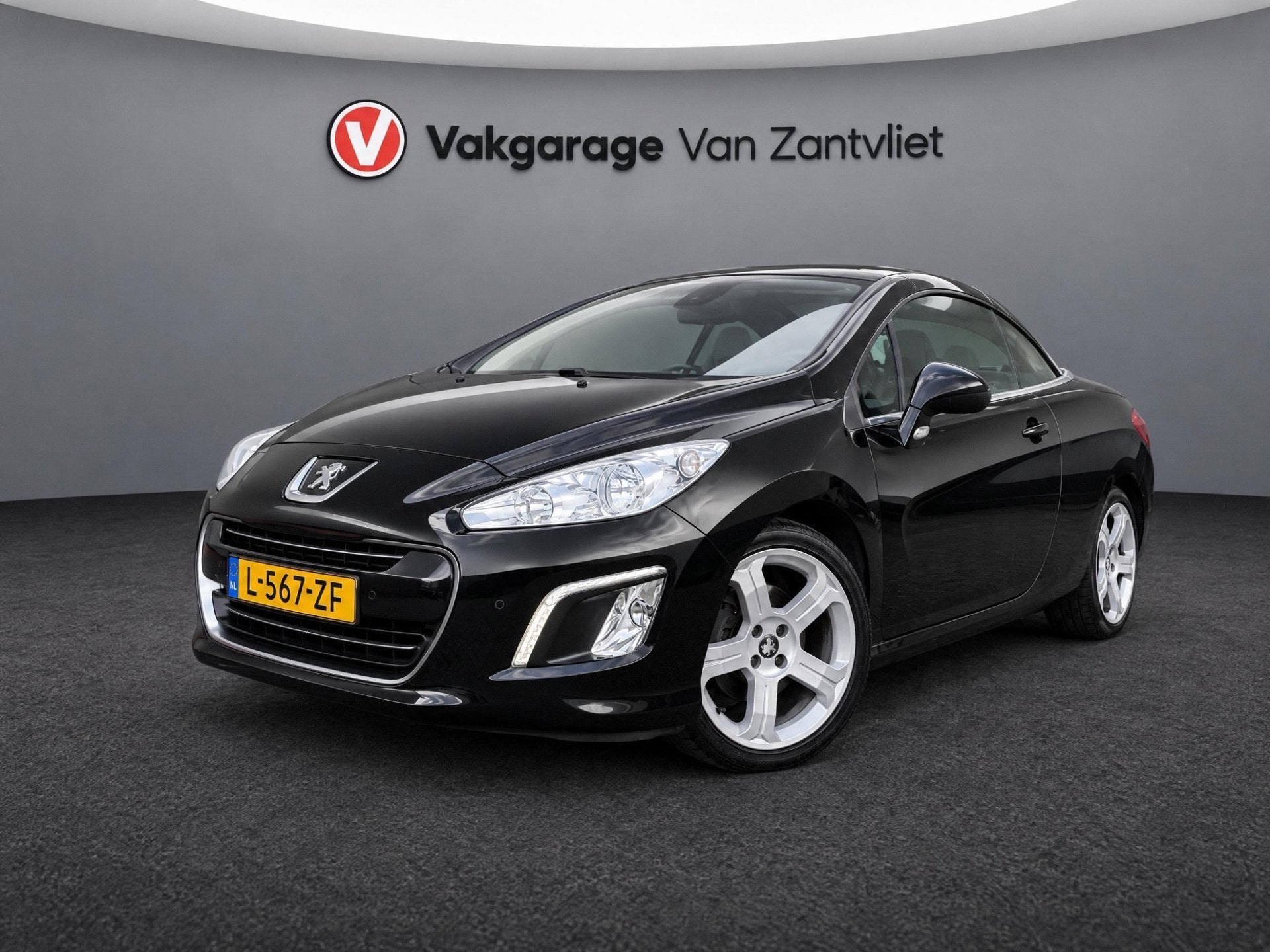 Peugeot 308 CC 1.6 Féline (12 mnd BOVAG-garantie), Auto's, 1490 kg, Beige, 4 stoelen, Zwart