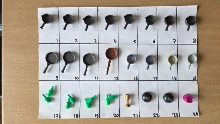 842 Playmobil onderdelen pannen schalen flessen, Ophalen of Verzenden, Gebruikt