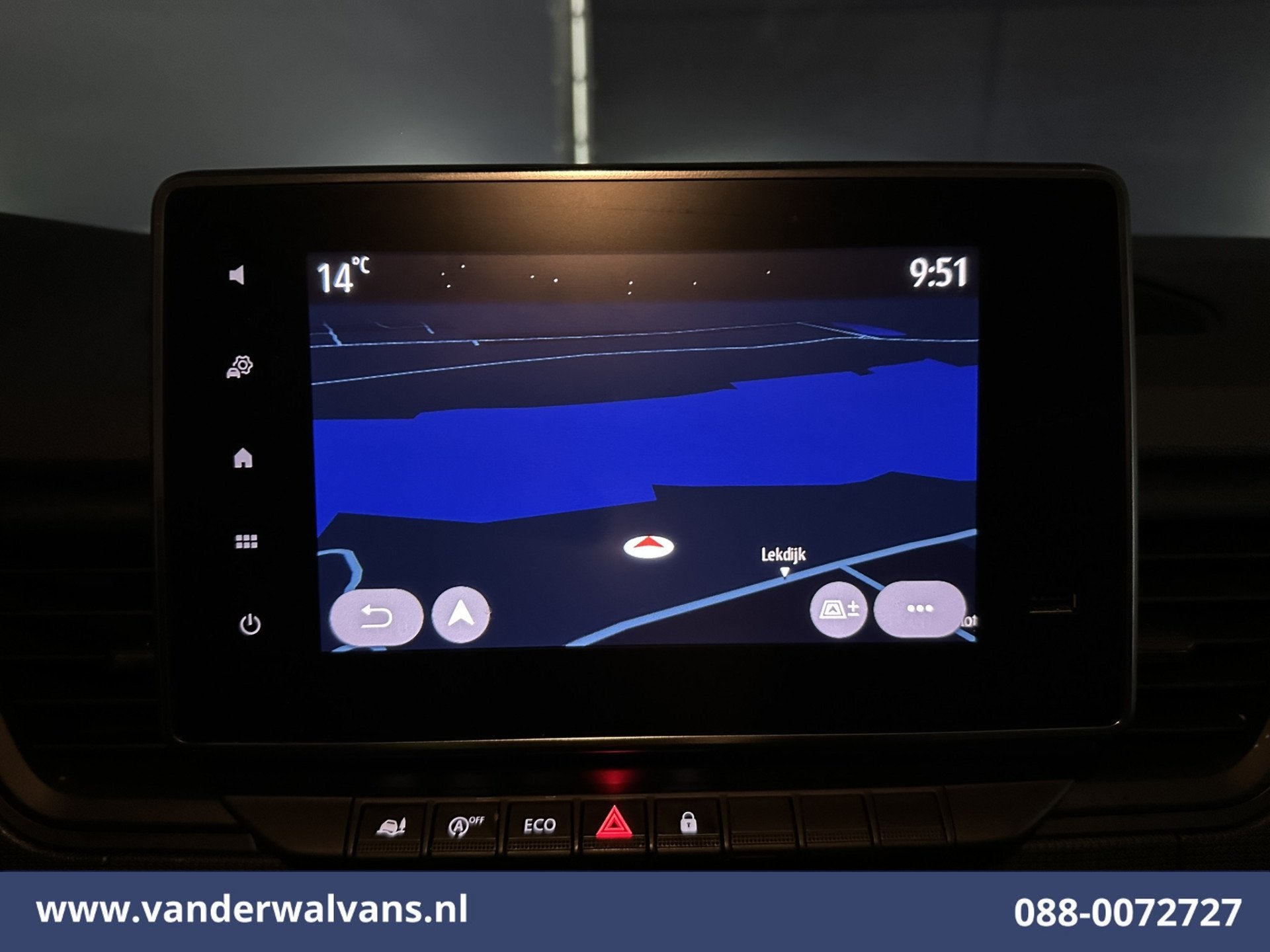 Renault Trafic 2.0 dCi L2H1 Euro6 Airco | Navigatie | LED |, Auto's, Voorwielaandrijving, Dealer onderhouden, Stof, Gebruikt