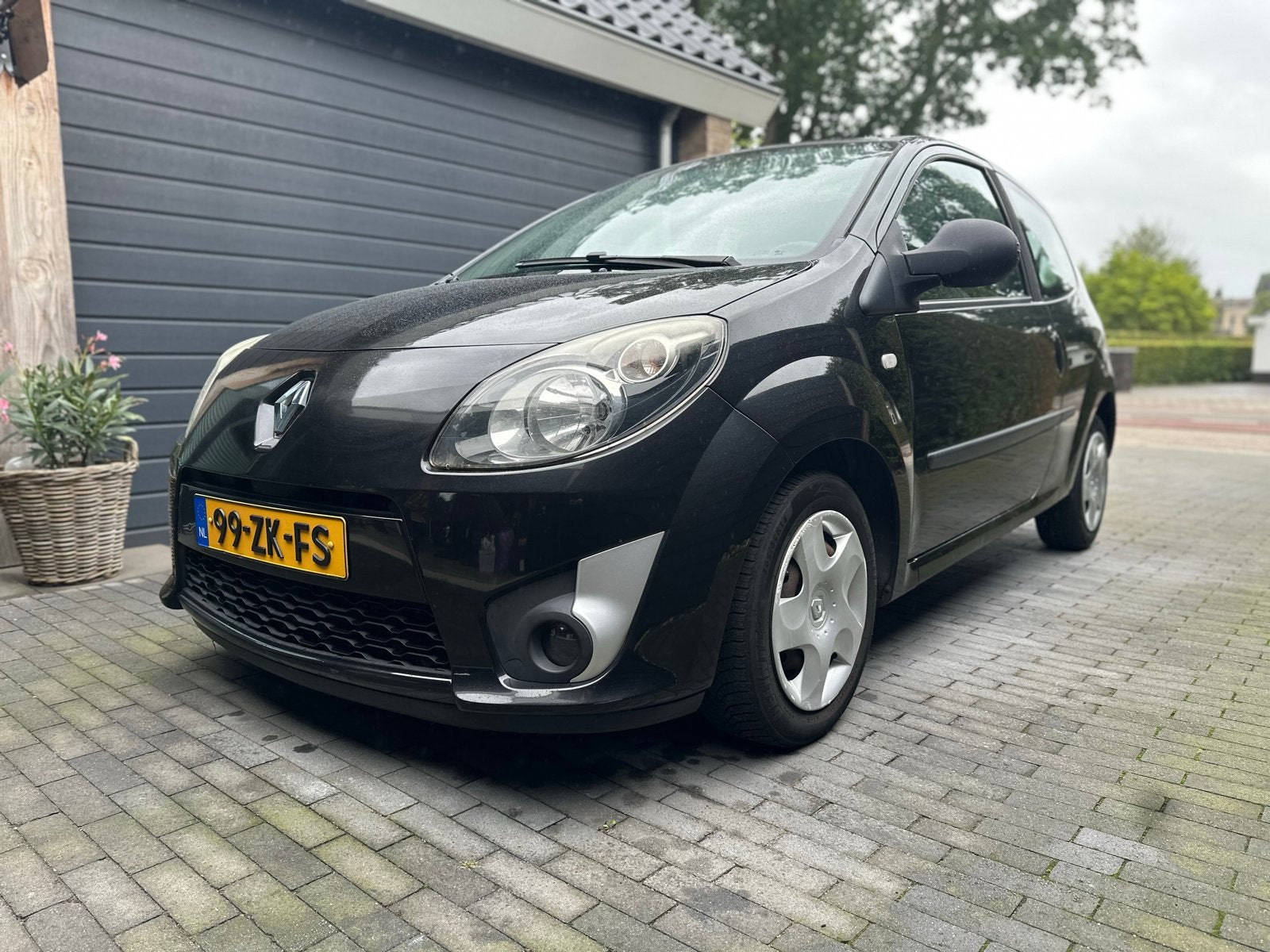 Renault Twingo 1.2 Dynamique met panoramadak, Auto's, Renault, Voorwielaandrijving, Twingo, 31 €/maand, 4 cilinders