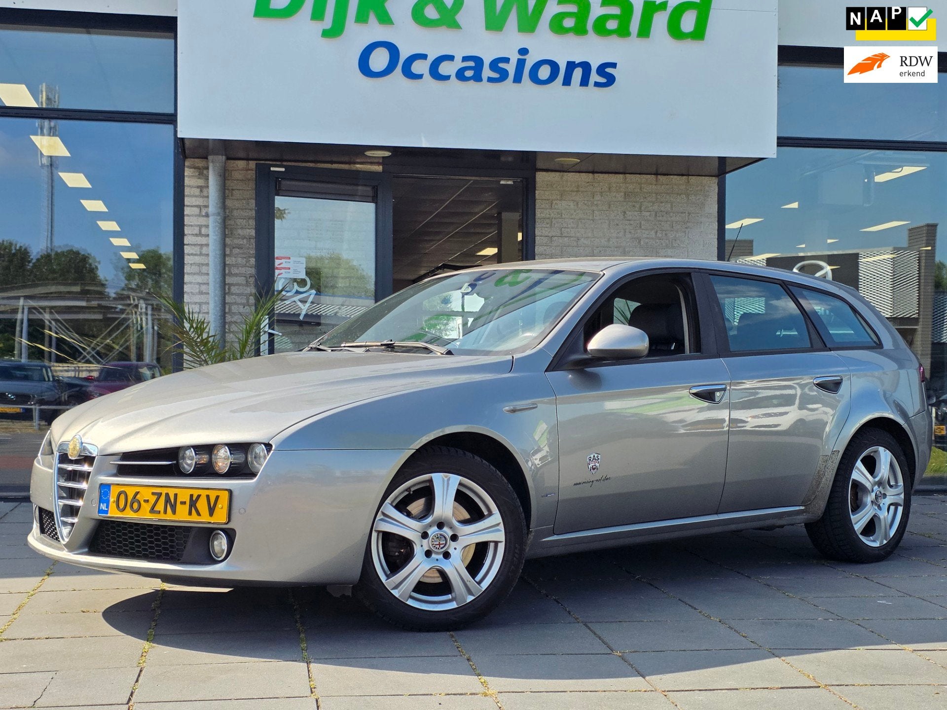 Alfa Romeo 159 Sportwagon 1.8 mpi Distinctive – NAP – 14, Auto's, Alfa Romeo, Gebruikt, 4 cilinders, 1796 cc, Origineel Nederlands