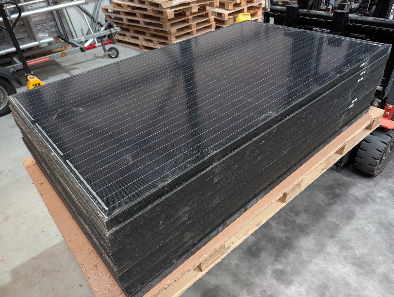 11 gebruikte JA Solar zonnepanelen - 270 Wp, Ophalen