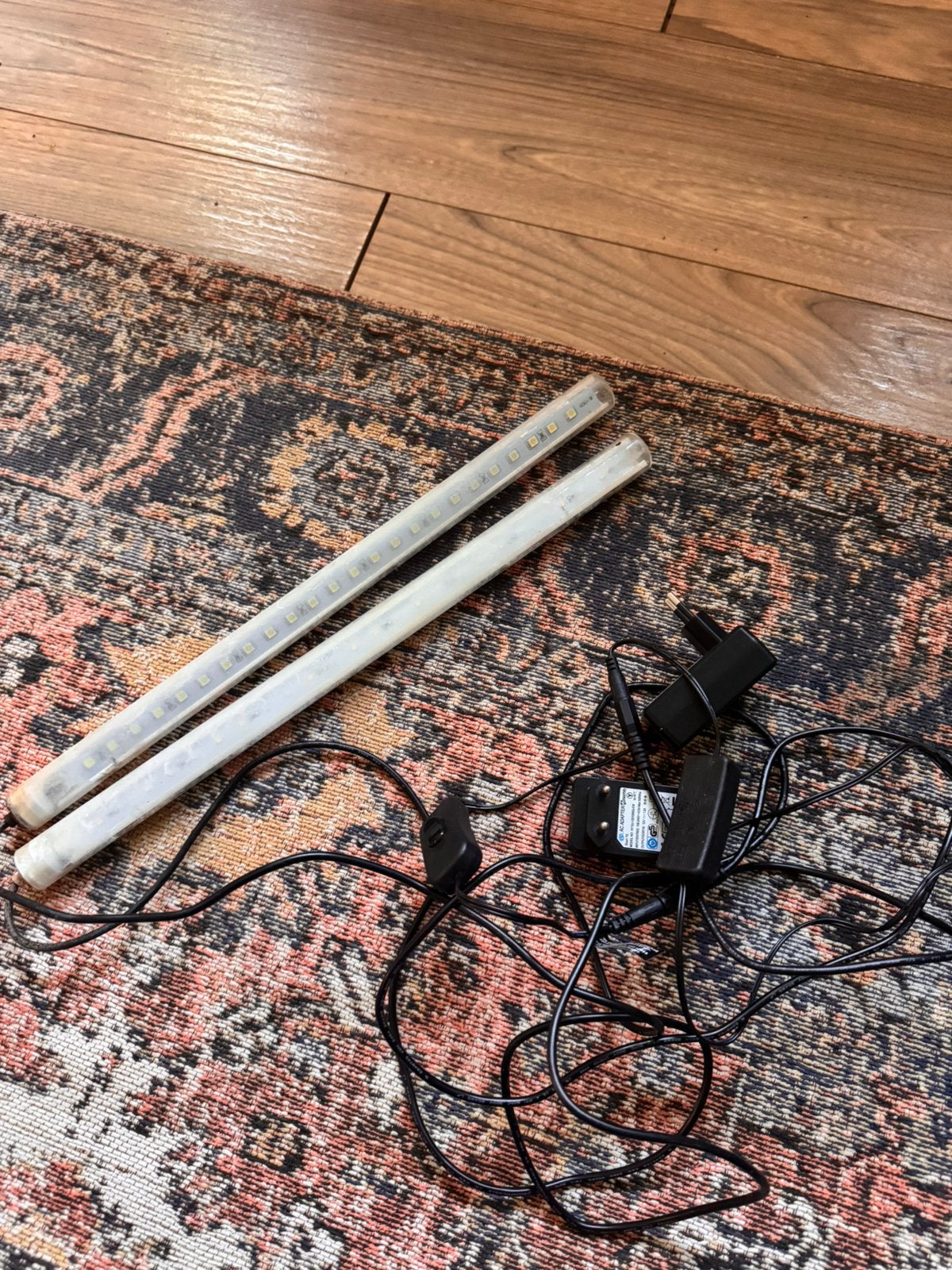 2x aquarium led, Ophalen of Verzenden, Zo goed als nieuw, Leeg aquarium