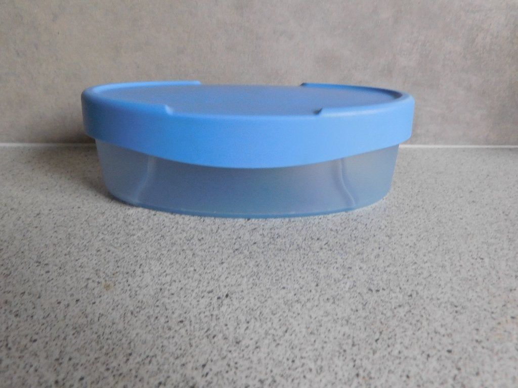 Tupperware Orient voorraadbus 0,5 Ltr. Blauw, Gebruikt, Blauw, 500 ml, Ophalen of Verzenden