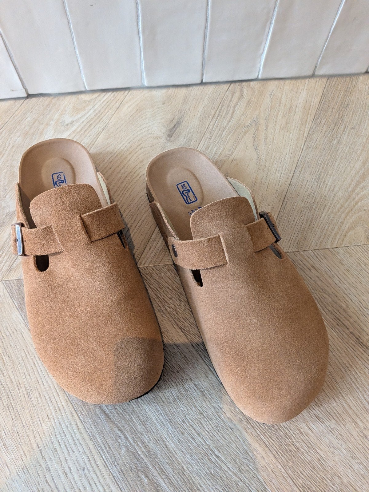 Birkenstock Boston slippers - Maat 44 - Zo goed als nieuw, Ophalen of Verzenden, Zo goed als nieuw, Bruin, Slippers