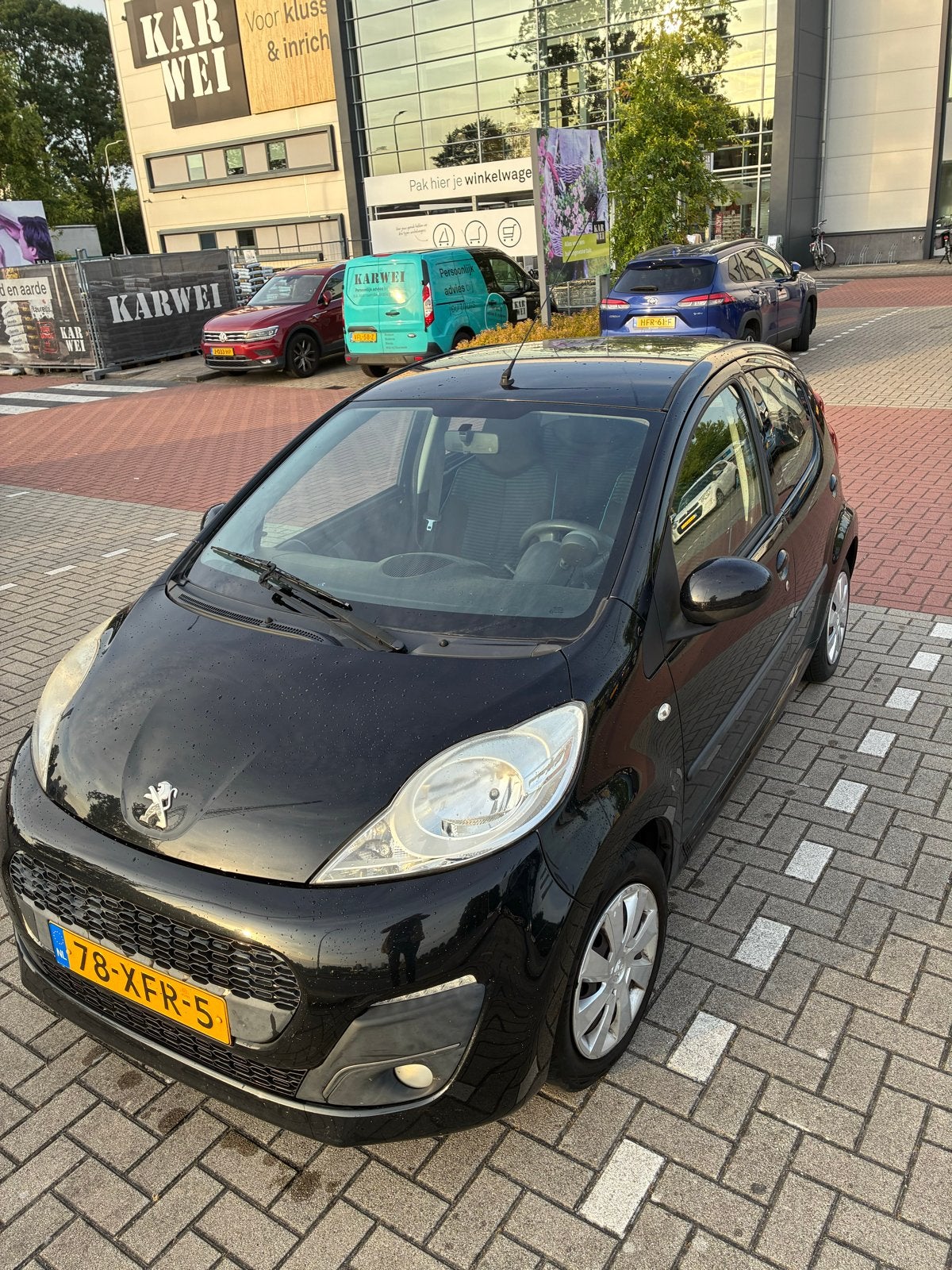 Peugeot 107 1.0 12V 5DR 2012 Zwart, Auto's, Peugeot, Voorwielaandrijving, 4 stoelen, Origineel Nederlands, Handgeschakeld