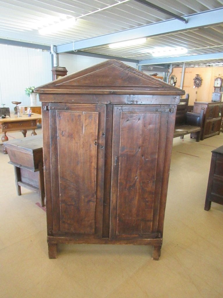 Oer 11844 antieke Spaanse voorraad kast met spits dak, Antiek en Kunst, Ophalen