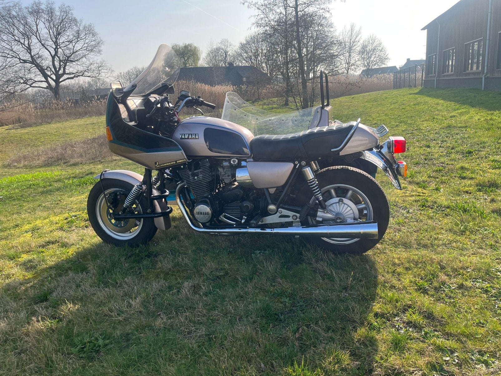 Yamaha 1100 met zijspan (belasting vrij), Motoren, Cardan-aandrijving, 4 cilinders, Motorrijbewijs A, Gebruikt